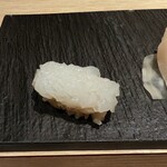 鮨 泉水 - イカ！　シャリだけではありません！ちゃんと乗ってます！