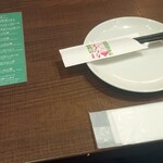 青山シャンウェイ - テーブル