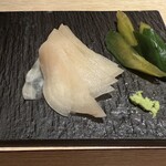 鮨 泉水 - ガリ•箸休めのきゅうりの浅漬け