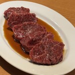 炭火焼肉ホルモン まるは - 特上サガリ