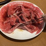 炭火焼肉ホルモン まるは - 