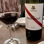 炭焼き＆WINE　利三郎 - フットボルト シラーズ 2021 ダーレンベルグ 