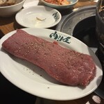 羊肉炭火焼 肉汁屋 - 