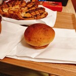 Bakery & Restaurant Sawamura Kyu Karuizawa - クリームパン