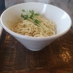 鶏×麦 らら - 麺をススルタイミングを止めない様に、替え玉をお願い！！