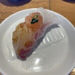 海の見えるカウンター寿司 鮨屋台 岡垣総本店 - ヒラマサ