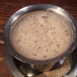 ダバ インディア - マドラスチャイ    目の前でのパフォーマンスあり。