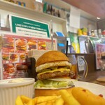 バーガーズカフェビーチ ストーリー - 