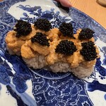 野毛みかん - こぼれウニキャビア巻き
