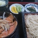 長寿庵 - あぶり焼きサーモン丼セット（850円）