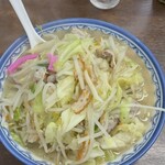 宝来軒 - 全容  具材山盛りの絶品ちゃんぽん