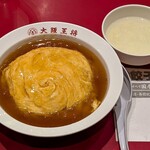大阪王将 - 大阪王将 東京日本橋店 ふわとろ天津炒飯 税込890円 炒飯少なめで 天津畔の日のサービスでふわとろ玉子1枚無料追加