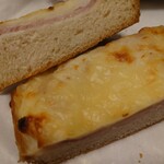 ジュウニブンベーカリー - クロックムッシュの断面