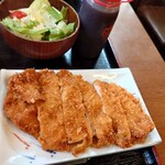 そば処 長岡屋 - 別皿で出るカツ