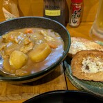 はな花 - 家のチキンカレー甘口あて　フランスパン