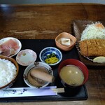 とんかつ専門店 かつ一 - 特ヒレかつ定食