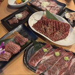 炭火焼肉 ひびの亭 - 