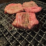 炭火焼肉 ひびの亭 - 