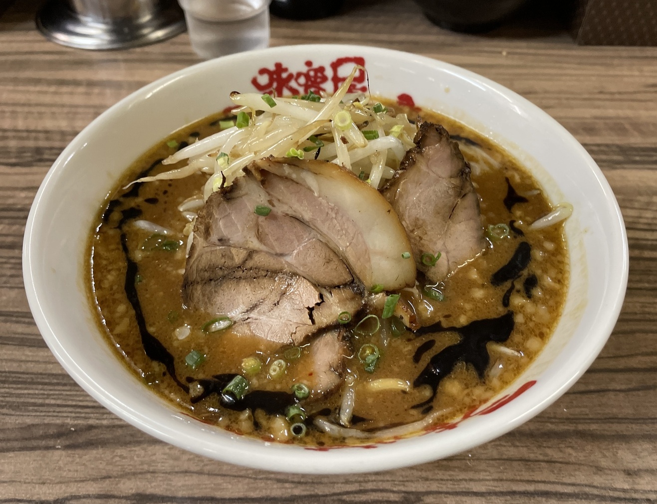写真 2ページ目 : 味噌屋 八郎商店 新宿店 - 西武新宿/ラーメン | 食べログ
