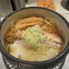 人類みな麺類とエスサワダ