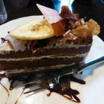 珈琲屋らんぷ - 今月のケーキ、クルミとチョコのショートケーキ＠450
