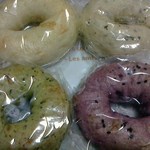 コムミズイブ - ベーグル（ほうれん草チーズ・ムラサキ芋小豆・バジルコショウ・プレーン）