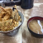 豊野丼 - 天丼1,100円、しじみ味噌汁200円