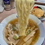 新潟ラーメン なみ福 - 極細ストレート麺リフト