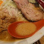 純米味噌らーめん みそら堂 - 純米味噌スープ　濃厚で香ばしい