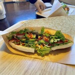 CAFE STAND PROPELLER - バインミー（えびアボガド）600円