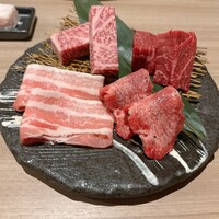 近江うし 焼肉 にくTATSU 青山本店 - 