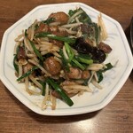 居酒屋ビッグ 川越駅前店 - レバニラ炒め