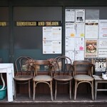 ザ・コーナー ハンバーガー＆サルーン - 