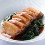 桃谷樓 - 豚バラ肉の香料煮