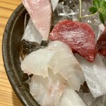 しんのすけ - 上から
      さわら、生本まぐろ、おおもんはた