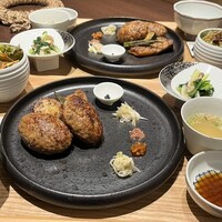 川端志史 - 
