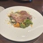 トラットリア ヴィヴァーチェ - 生ハムのサラダ(前菜)