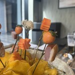 日本料理 華暦 - 季節を表現した鉢　落ち葉拾い　アップ