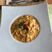 オステリアガウダンテ 神戸ハーバーランド店 - 本日のパスタ カニ身とポルチーニ茸のビスクソースの自家製タリアテッレ
