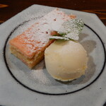 La Rondine - ドルチェ（ジェラート側）