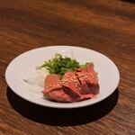 和牛ホルモン一頭買い うしはち - 