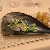リストランテ ル・ミディ ひらまつ - 平貝と産直鮮魚のカルパッチョ　キャビアを添えて