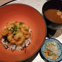 天冨良 麻布よこ田 新宿別邸 - 芝海老のかき揚げ丼