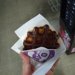 マネケン JR大津駅店 - ベルギーワッフルチョコレート