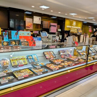 アンリ・シャルパンティエ_2