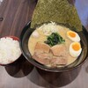 横浜家系ラーメン 赤家 草加店
