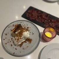 GARB Tokyo - バスクチーズケーキと生ハム