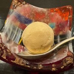 島津 - 黒糖のジェラート