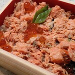 いわてのお弁当 - 鮭いくらまぶし弁当
