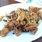 Ran Kai Hup Bon - ガイ（鶏）トート（揚げる）クァティアム（ニンニク）プリッタイ（胡椒）